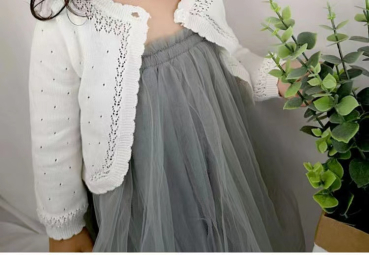 Hübsches Jäckchen, Bolero, aus weicher Baumwolle, offwhite - für Babys und Mädchen