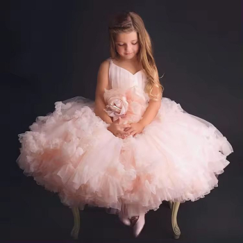 Ein Traumkleid für die Prinzessin! Chiffon-Volumen in zartem Rosa