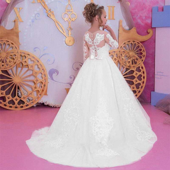 Traumkleid für Mädchen, reinweiss, Oberteil und Ärmel mit wunderschönen Spitzen