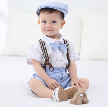 Pinkvanille Kollektion: Hellblaues elegantes Anzug-Set für Baby Boys, 5-teilig - optional mit Weste. Sommerset, kurzärmlig und Shorts!