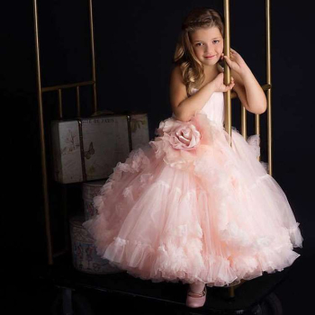 Ein Traumkleid für die Prinzessin! Chiffon-Volumen in zartem Rosa