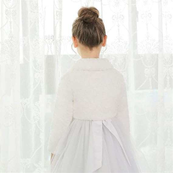 Für kühle Tage: Hübsches Bolero Jäckchen weiss, aus Kunstpelz