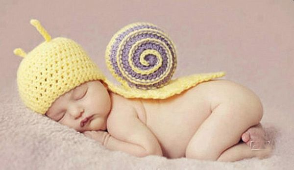 Baby-Outfit süsse Schnecke, gelb oder grün