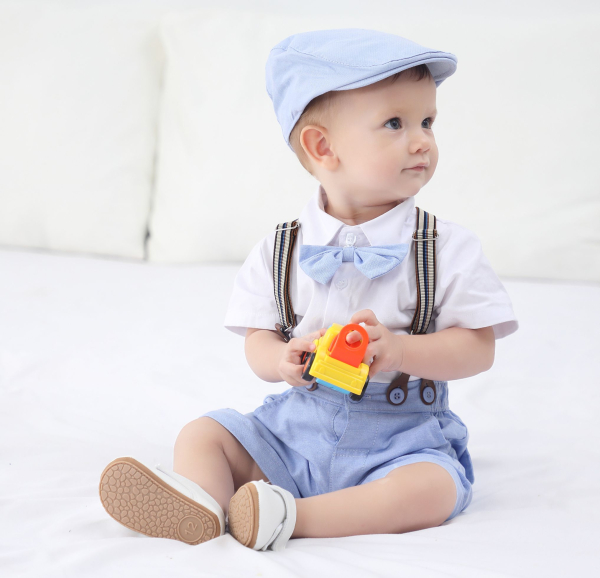 Pinkvanille Kollektion: Hellblaues elegantes Anzug-Set für Baby Boys, 5-teilig - optional mit Weste. Sommerset, kurzärmlig und Shorts!