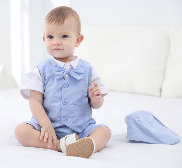 Pinkvanille Kollektion: Hellblaues elegantes Anzug-Set für Baby Boys, 5-teilig - optional mit Weste. Sommerset, kurzärmlig und Shorts!